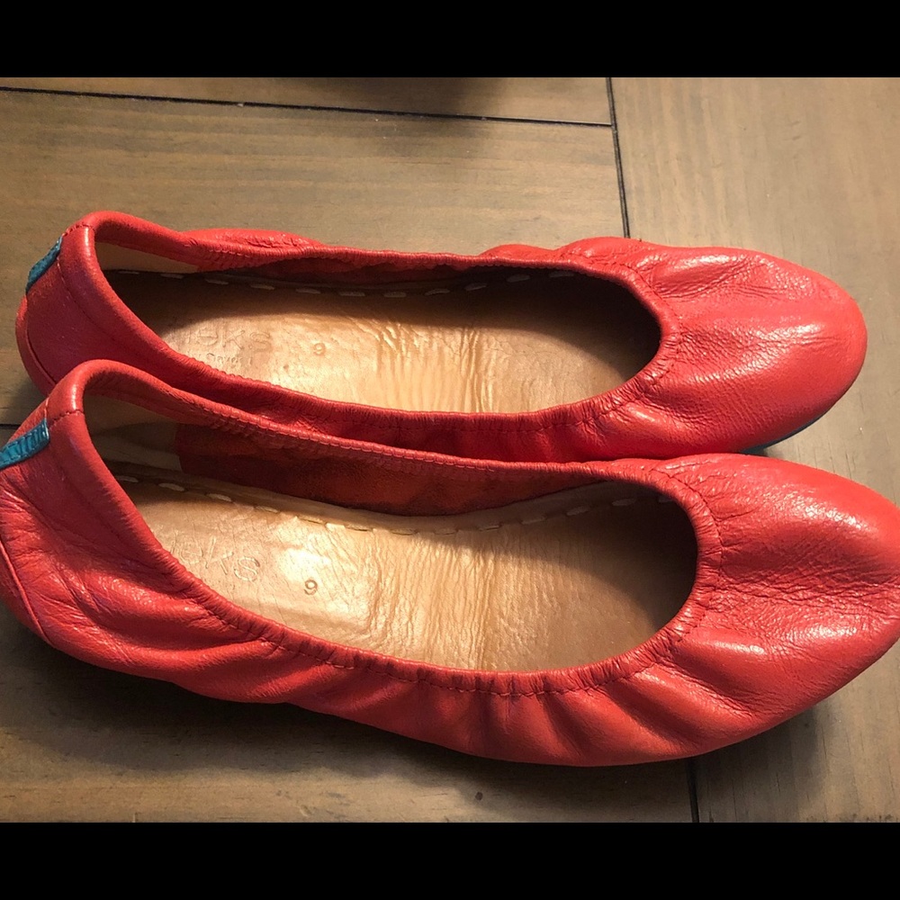 Tieks rare Poppy color Size 9